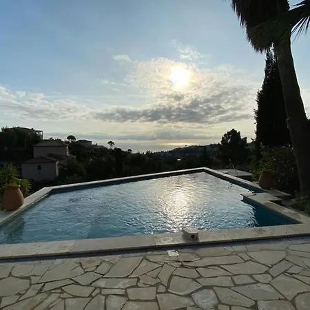 Tisable Villa *
